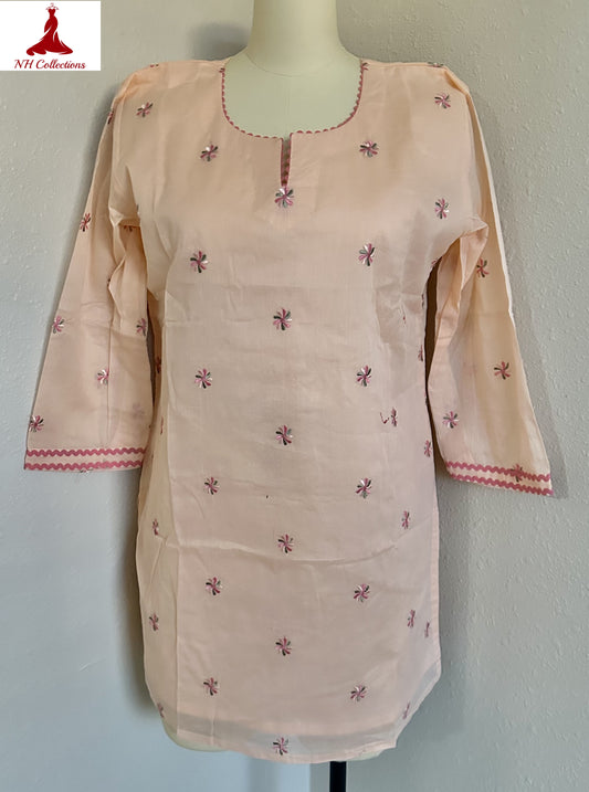 Women peach kurta